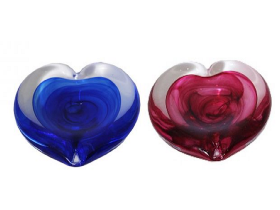 https://www.seeitdoitsunderland.co.uk/make-glass-valentines-heart-0#