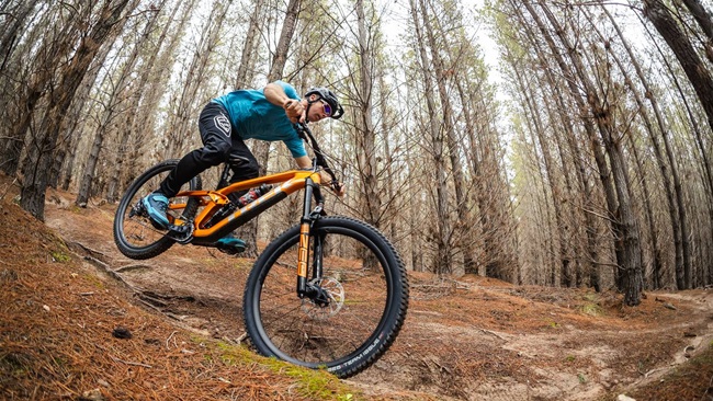 TESTED: Trek''s all new Slash enduro bike!