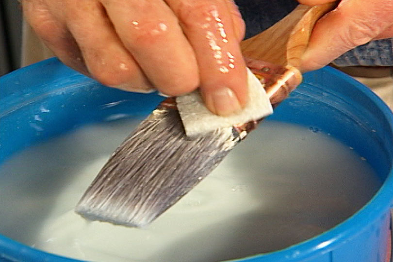 How to Thoroughly Clean a Paint Brush - screenshot