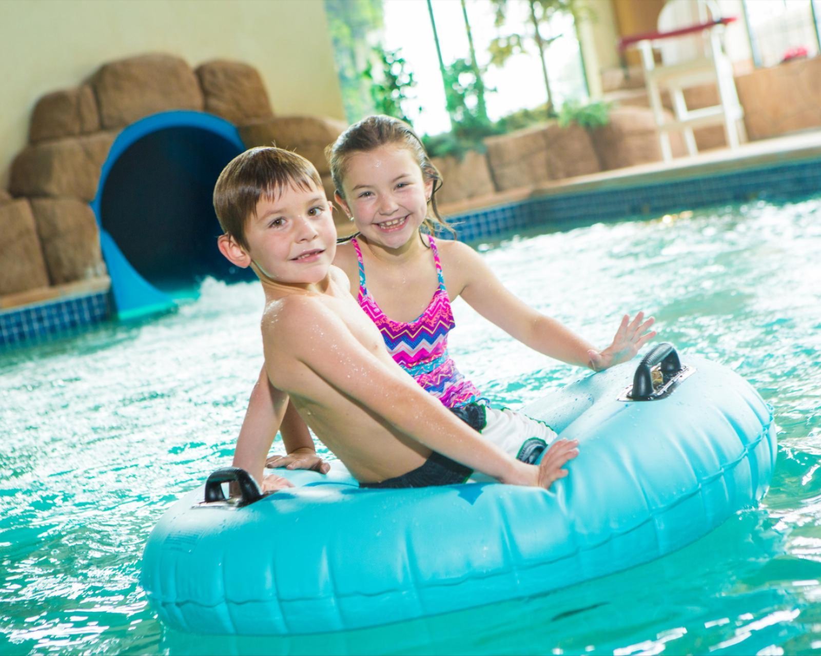 Waterpark fun for the kids at Tundra Lodge Resort and Waterpark