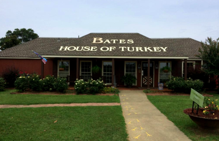 The One Unique Restaurant In Alabama That Only Serves Turkey