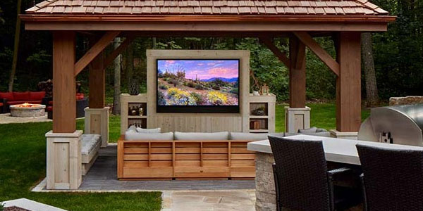 5 Tips For Installing a TV Outdoors