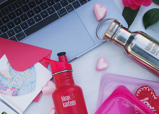 Save 40% on all red and pink bottles, tumblers and kid kanteens. Use code KlEANLUV