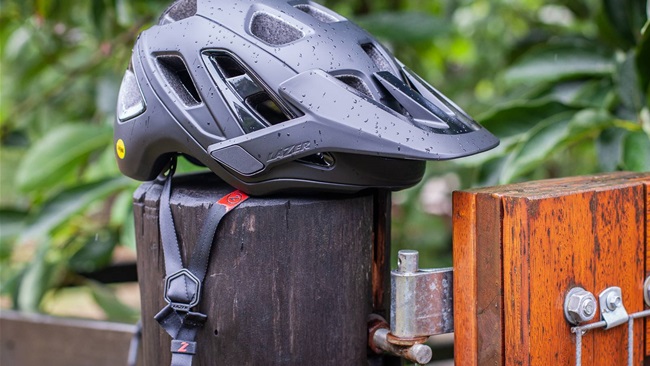 FIRST LOOK: Lazer Jackal MIPS trail helmet