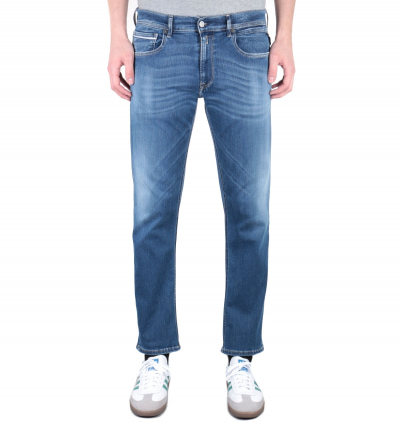 Replay Grover Straight Fit 11.5 Oz Hyperflex Light Blue Wash Denim Jeans