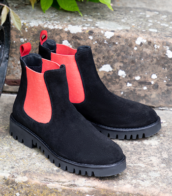 SUEDE CHELSEA BOOTS