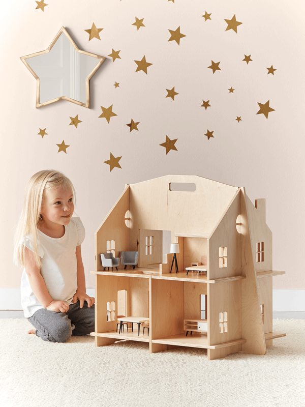 NEW Wooden Dolls House