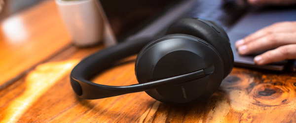 Bose Black Noise Canceling Headphones 700