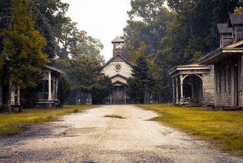 Hollywood Built A Town Then Left It To Decay On An Island In Alabama