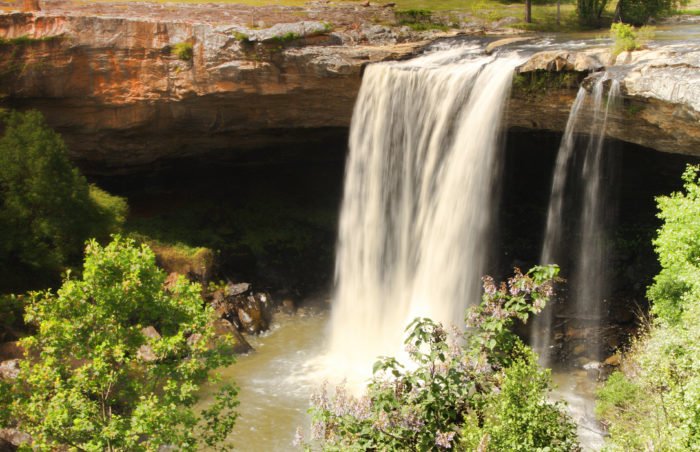Experience Some Of Alabama''s Most Incredible Waterfalls And Caves On This Weekend Getaway