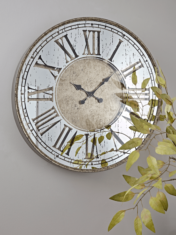 Mirrored Roman Clock