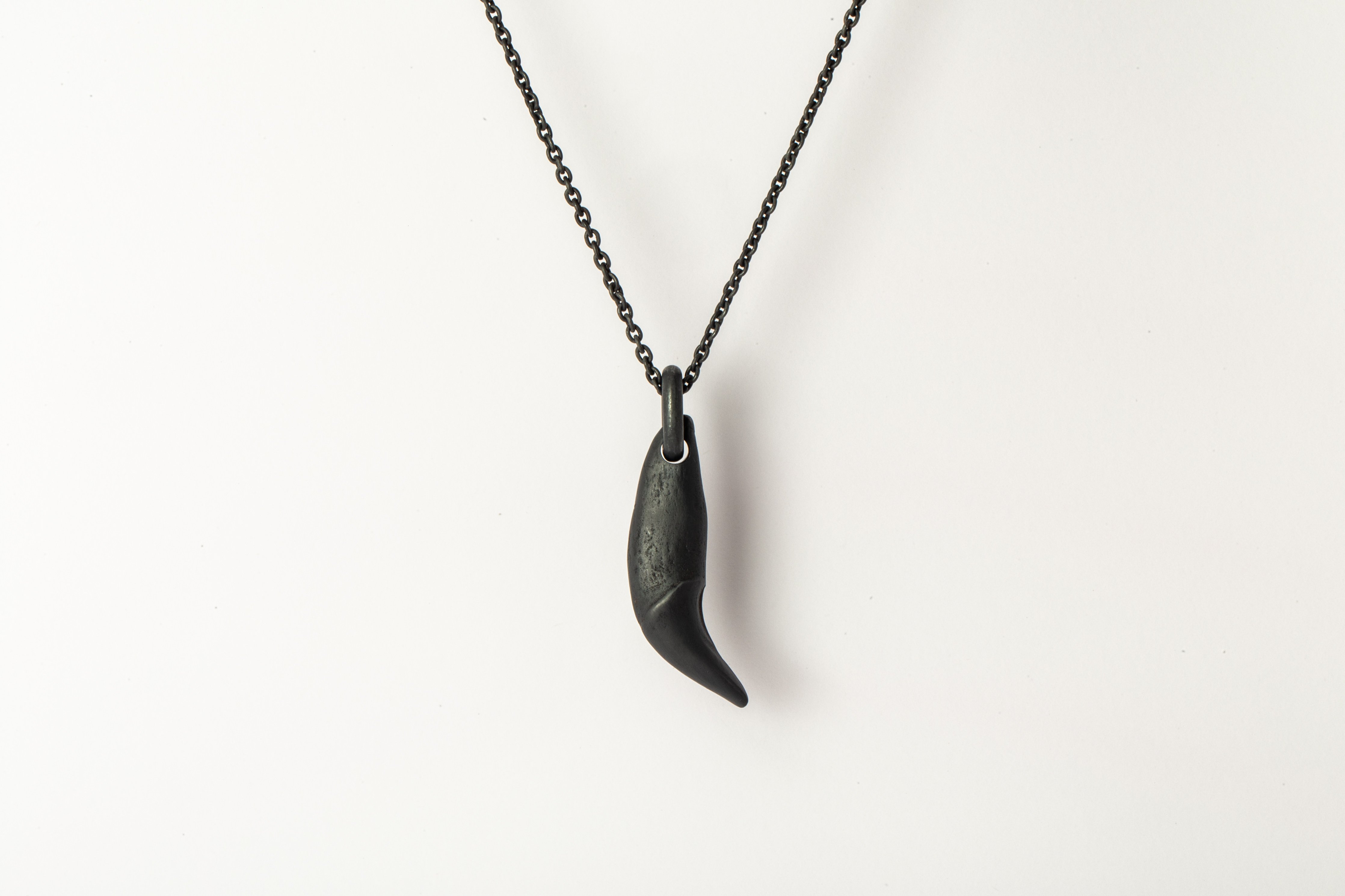 Bear Tooth Necklace Ghost (Small, KA)