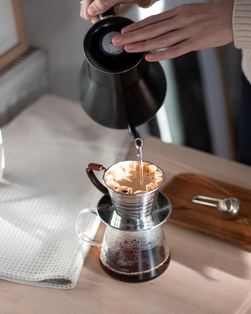 An image of a Kalita Wave being brewed