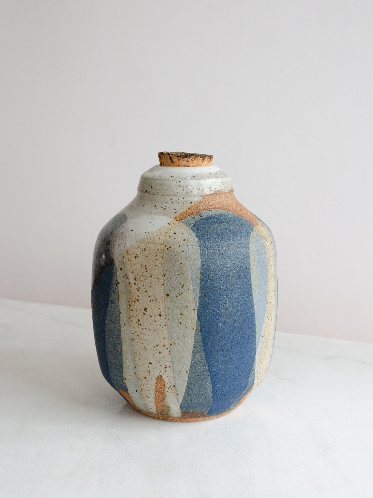 Ceramic Bottle | Lago