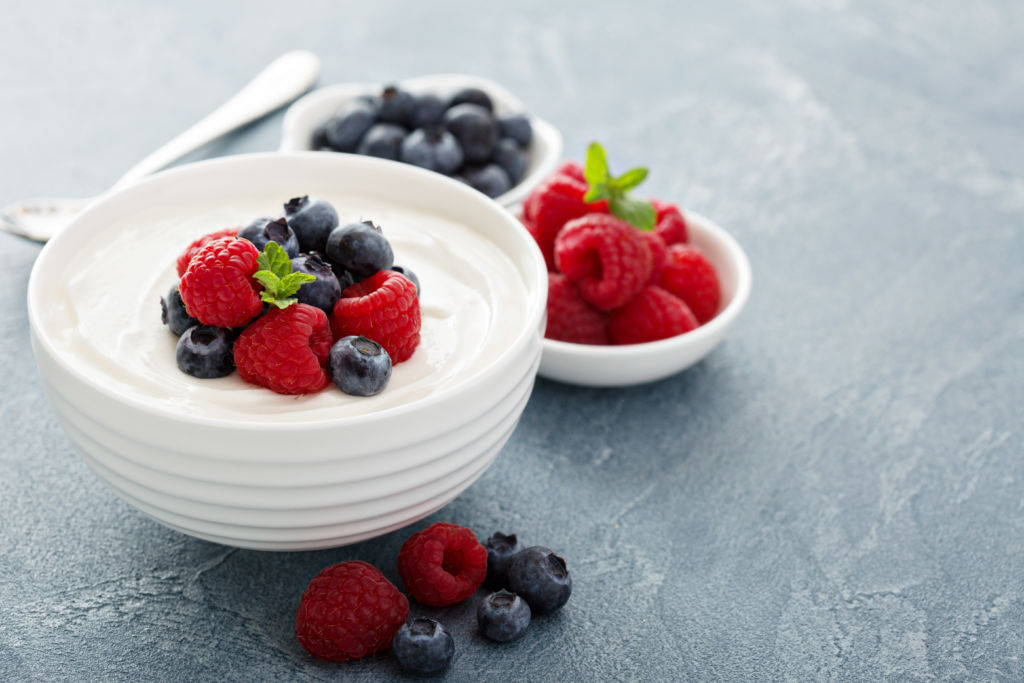 What''s the difference between regular and Greek yogurt?