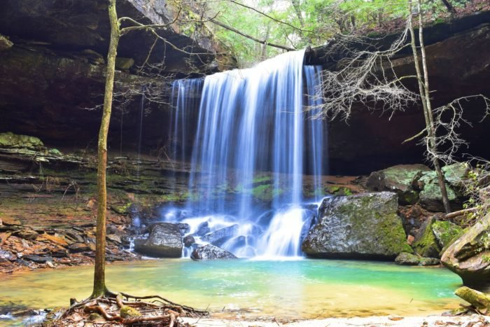 This Short And Easy Trail Will Lead You To One Of Alabama''s Most Beautiful Waterfalls