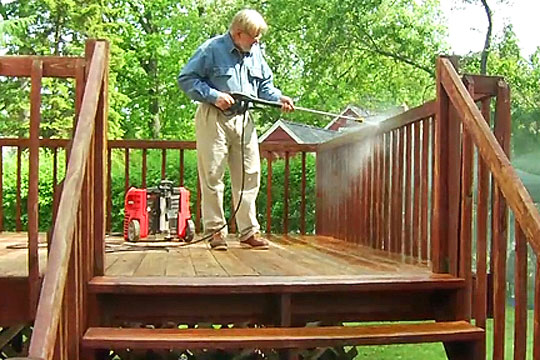 Clean, Brighten, Stain and Seal a Deck in a Single Day - screenshot