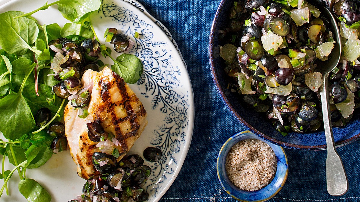 Grilled chicken with blueberry-lime salsa