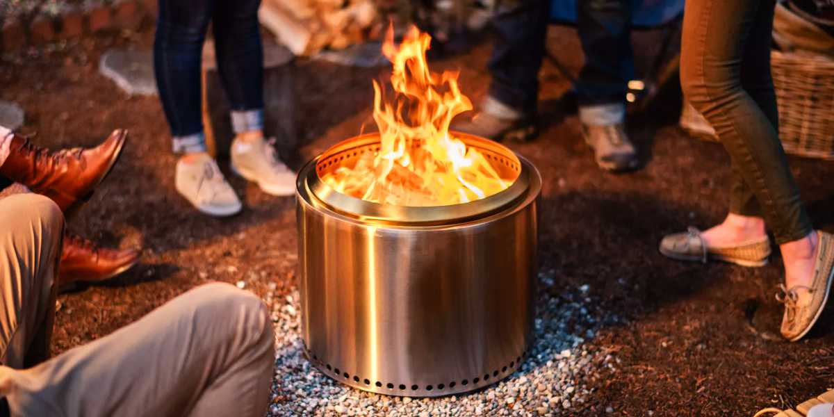 There''s no better way to take advantage of a clear, starry night than to build a backyard fire and bask in its glorious warmth with friends. We''ve picked the best fire pits for every style.