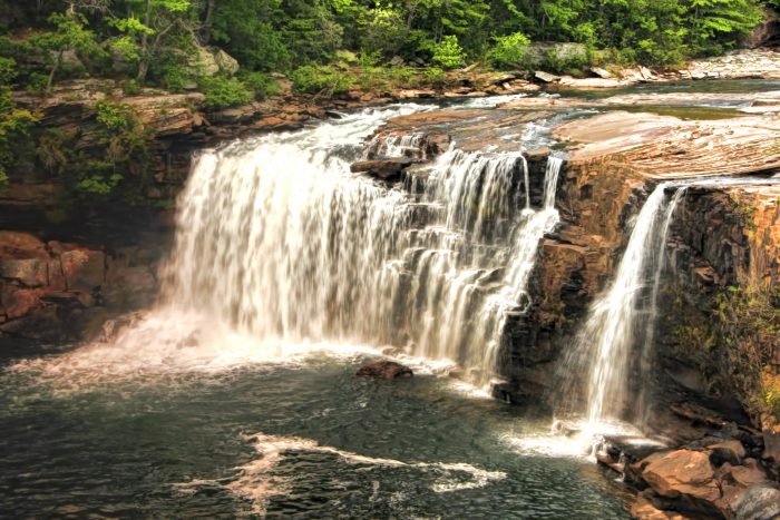 6 Unbelievable Alabama Waterfalls Hiding In Plain Sight... No Excessive Hiking Required