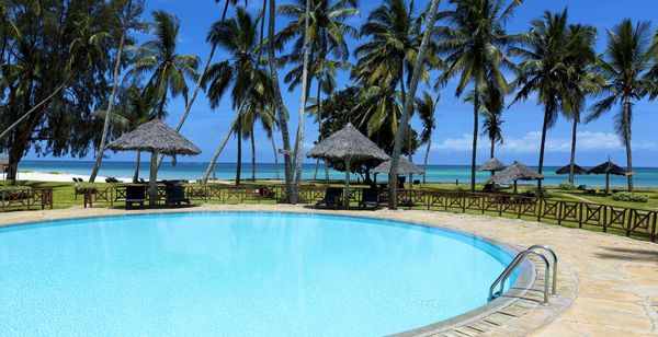 Neptune Paradise Beach Resort & Spa 4* & Safari Adventure