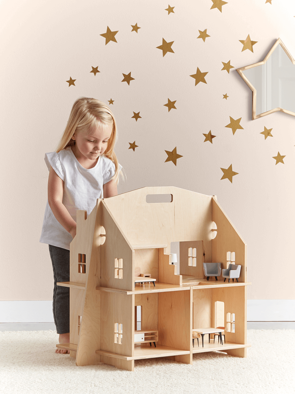 NEW Wooden Dolls House