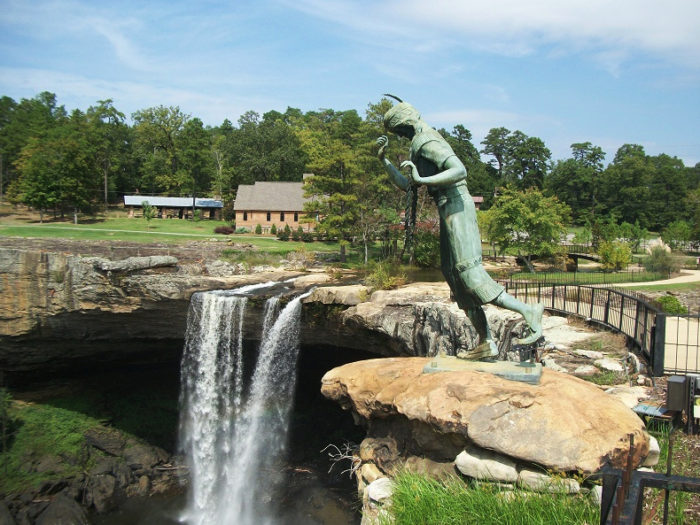 The One Park In Alabama With A Waterfall, A Scenic Trail, A Covered Bridge, And A Campground Truly Has It All