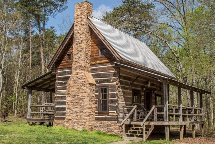 This Log Cabin Campground In Alabama May Just Be Your New Favorite Destination