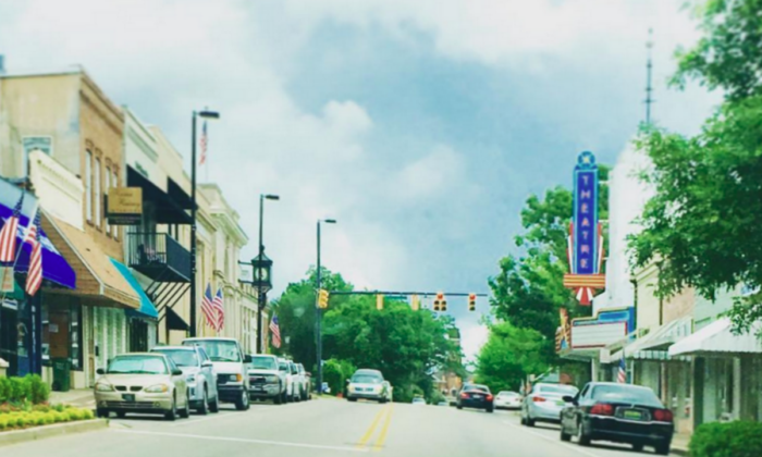 The One Alabama Town That''s Packed Full Of Southern Charm