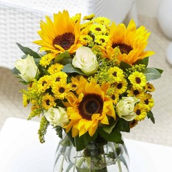 Photo of sunflower bouquet