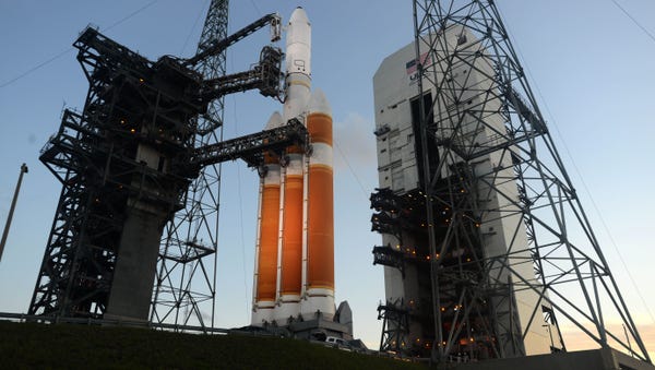 A Delta IV Heavy sits on Pad 37 at Cape Canaveral 