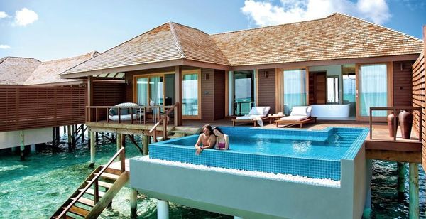 Hideaway Beach Resort & Spa Grand Luxury Hotel 5*