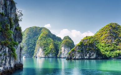 North Vietnam & Cambodia Tour with Khao Lak Beach Extension 