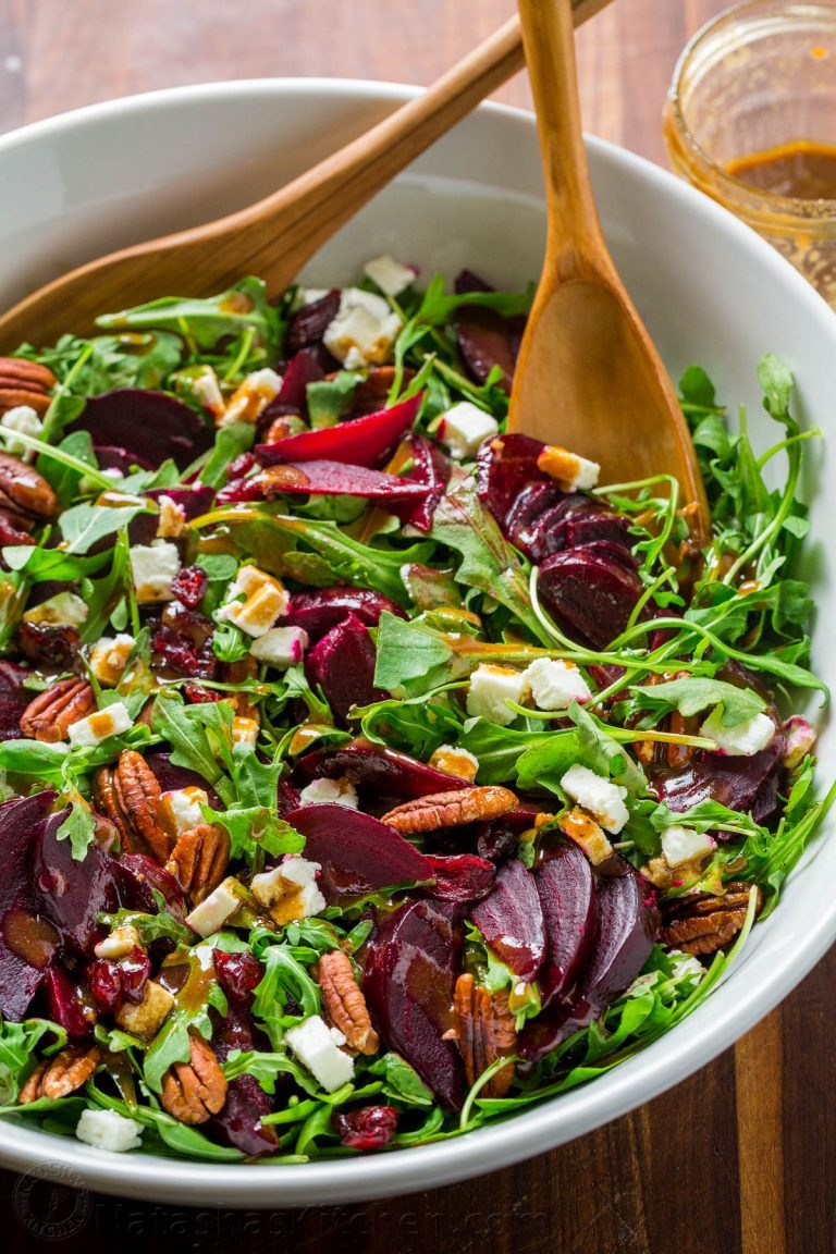 Beet-Salad-with-Arugula-and-Balsamic-Vinaigrette-5-768x1152