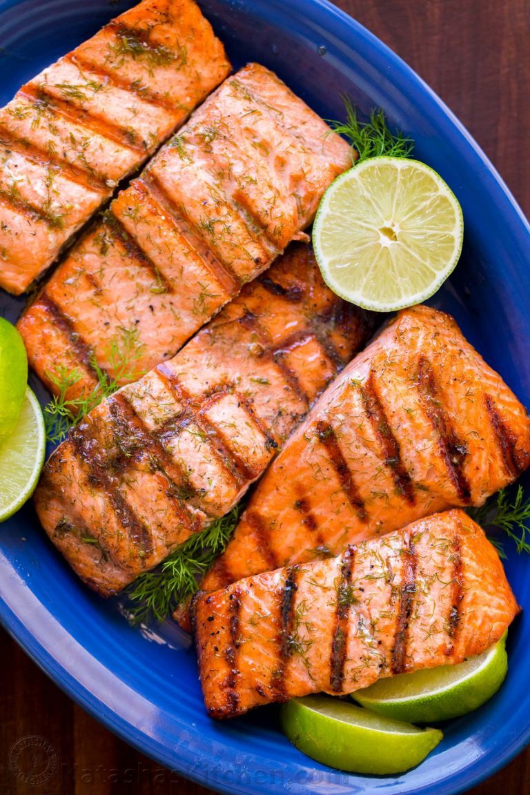Grilled-Salmon-with-Garlic-Lime-Butter-5-768x1152