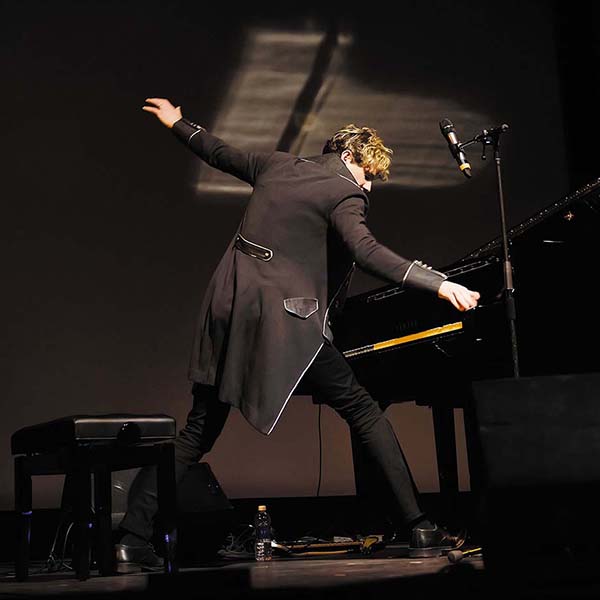 Upside Down Piano Show featuring Jason Farnham
