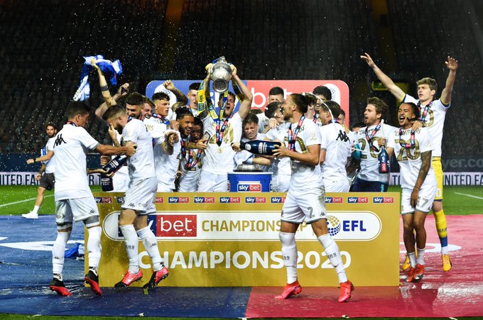 Leeds United lift the Championship title after their4-0 win against Charlton