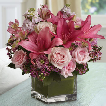 Order The 'Hopeless Romantic' Lil & Rose Vase Arrangement & Save 20%!