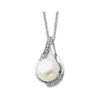 Click here for more details on Solitaire White Cultured...