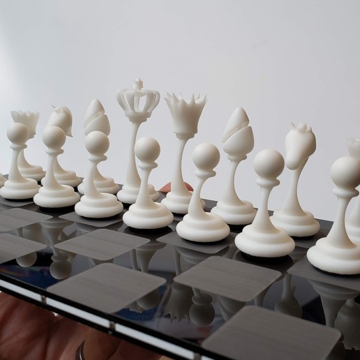 Modern Chess Set by KaziToad