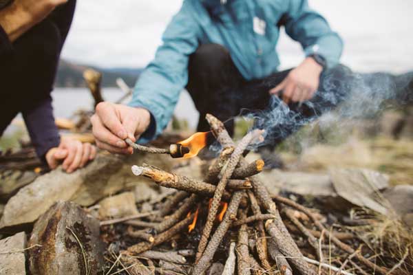 Lighting fire with Zippo''s Easy Spark Tinder
