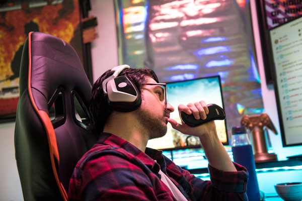 Gamer using HeatBank 9s Rechargeable Hand Warmer
