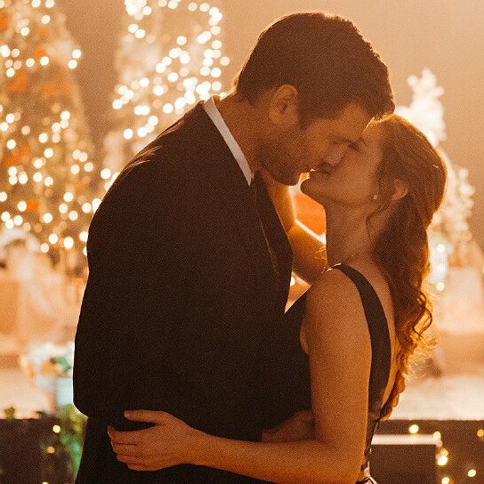 Sarah Drew on Her Second Lifetime Christmas Movie, "Twinkle All the Way"