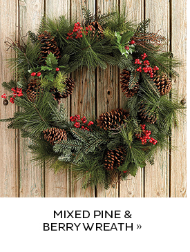 Mixed Pine & Berry Wreath 