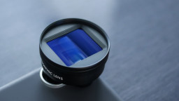 Want to shoot anamorphic on a smartphone? Sandmarc's lens could be what you are looking for